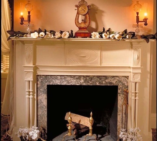 Holiday Candlelight Tours
