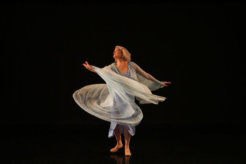 Loretta Thomas' Moving Visions