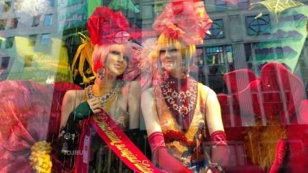 Walking Tour: Altman's! Bergdorf's! Saks! - a History of Elite Shopping on 5th Avenue