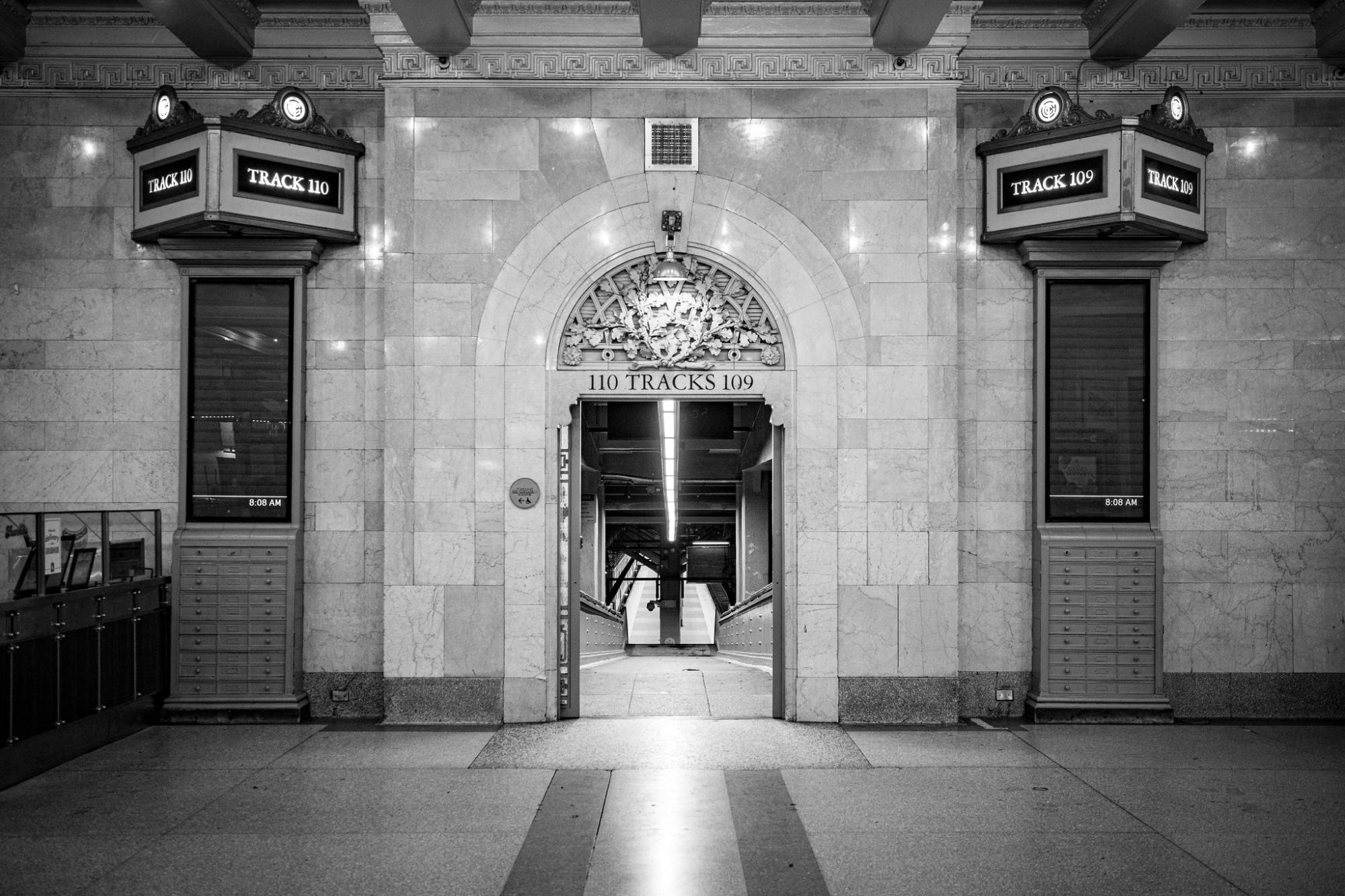 Transit Walk — Deep Dive: Grand Central's Tracks and Trains