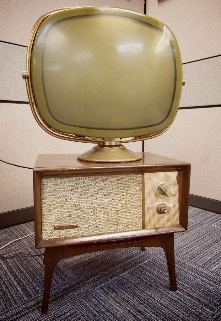 Телевизор через 30. Телевизор Philco Predicta, 1950-е. Телевизор 50х годов. Американский телевизор. Телевизоры 60-х.